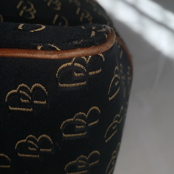 Gently Loved Dooney & Bourke Shoulder Bag - Picture 14 of 14